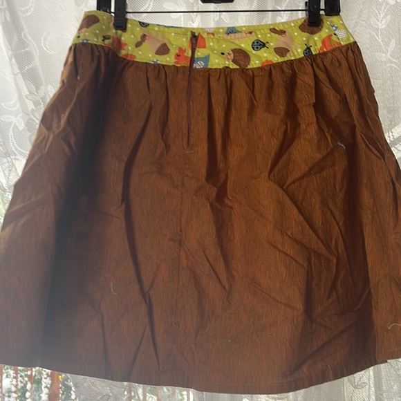 Cute Handmade (?) Hedgehog, Owl and Squirrel skirt - Picture 4 of 5